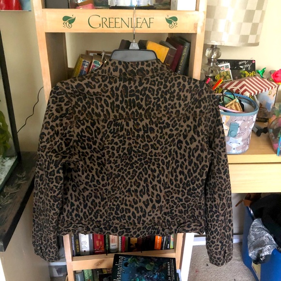 Cheetah Bengal Print Tan Sharp Denim Jean Jacket - Picture 2 of 13